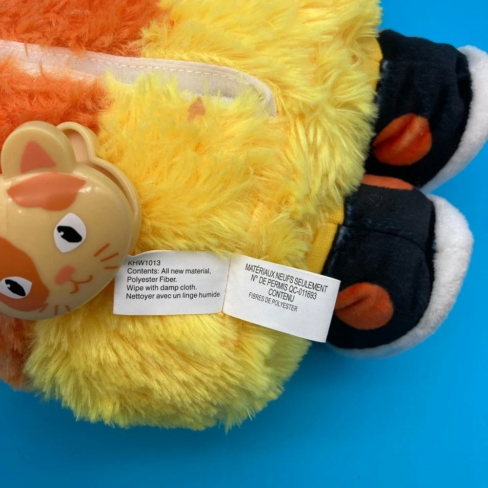 Hallmark Dancin' Tricky Treat Candy Corn Musical Animated Plush 2020 Halloween - Picture 11 of 12